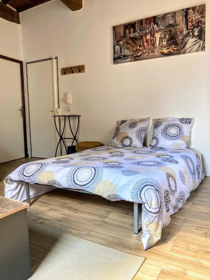 Immeuble 3 Apparts Centre Historique St Gilles Maisoncarreeconciergerie Сан-Жил Екстериор снимка