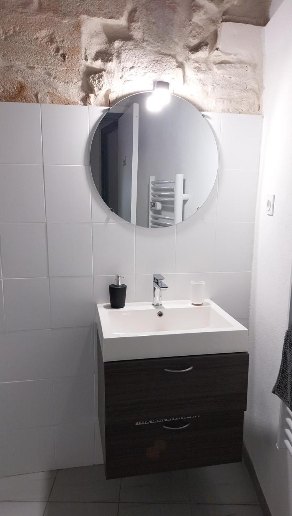 Immeuble 3 Apparts Centre Historique St Gilles Maisoncarreeconciergerie Сан-Жил Екстериор снимка