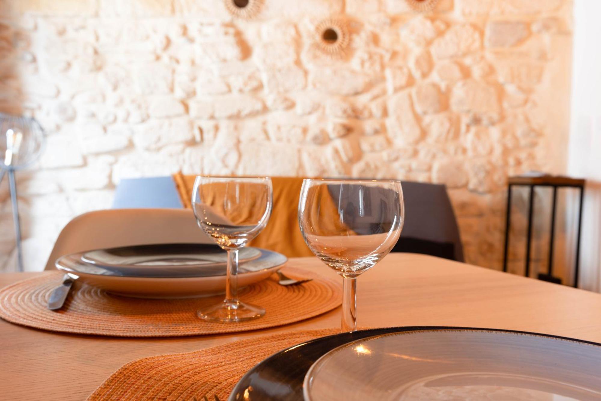 Immeuble 3 Apparts Centre Historique St Gilles Maisoncarreeconciergerie Сан-Жил Екстериор снимка
